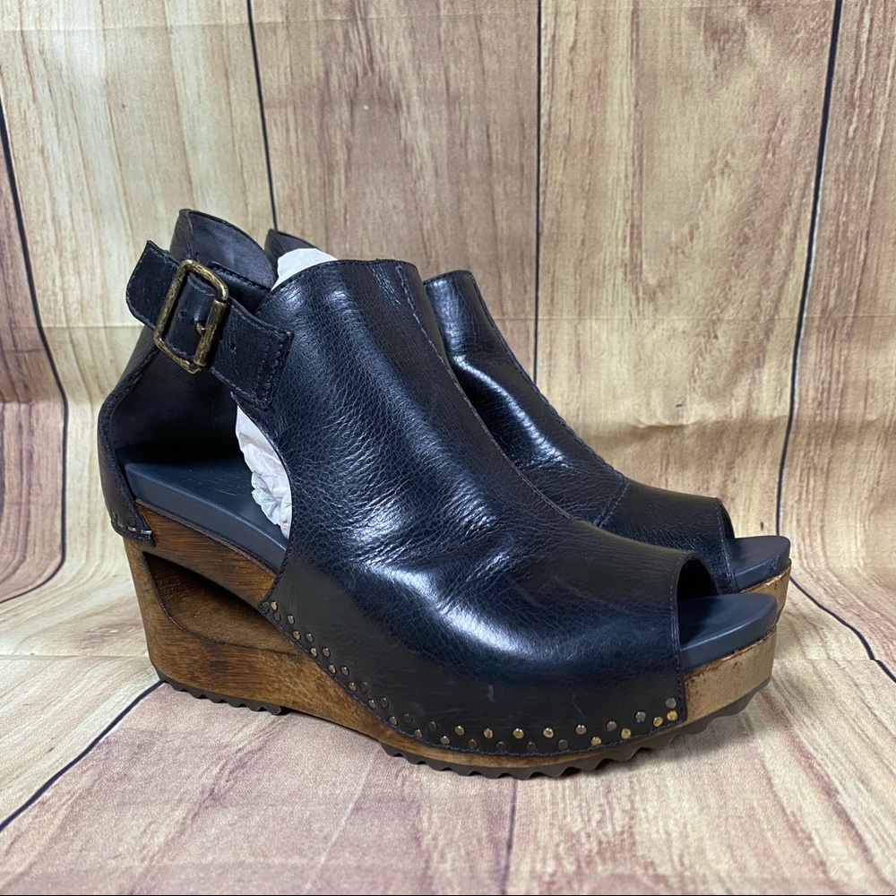 Dansko Sable Black Tumbled Calf Leather Size 37